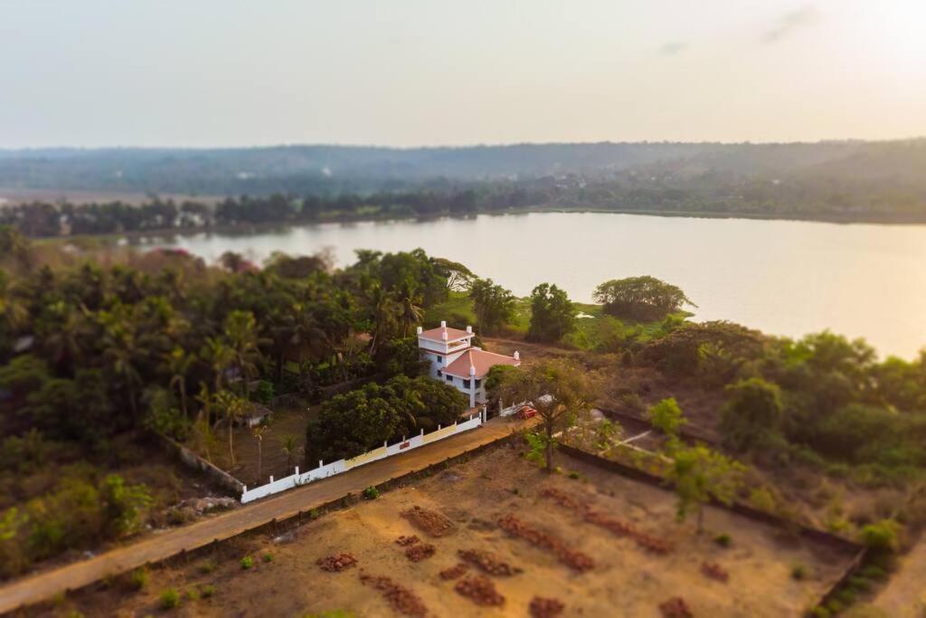Lake View Villa Gandaulim Exteriér fotografie